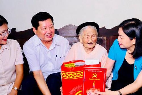 Thực hiện đầy đủ, kịp thời chính sách đãi ngộ của Đảng, nhà nước với người có công