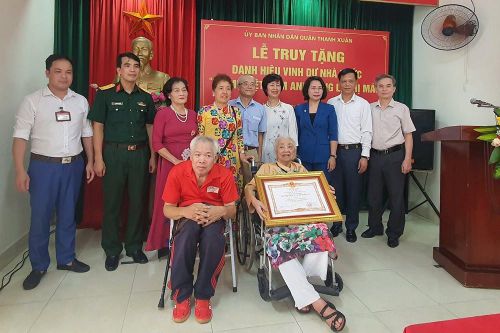 Quận Thanh Xuân tổ chức lễ truy tặng danh hiệu 'Bà mẹ Việt Nam Anh hùng' cho mẹ Lê Thị Mái