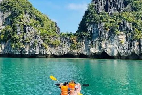 Đảo Ngọc Vừng - hòn đảo tuyệt đẹp giữa lòng Quảng Ninh mà ít ai biết đến