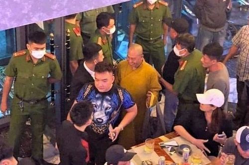 Giáo hội Phật Giáo Việt Nam TPHCM nói gì sự việc người mặc pháp phục xuất hiện tại quán nhậu