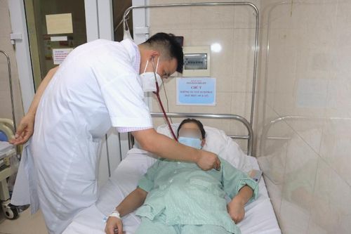 Sốt xuất huyết tăng mạnh, nhiều người nhập viện vì chủ quan