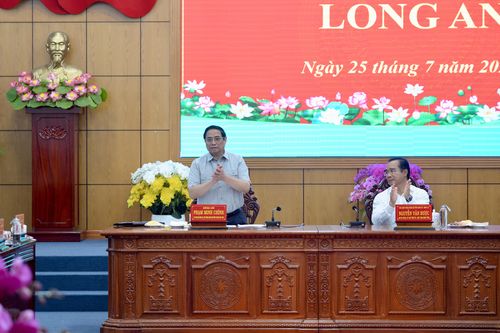Long An cần tăng cường kết nối liên vùng, tập trung phát triển những ngành nghề mới nổi