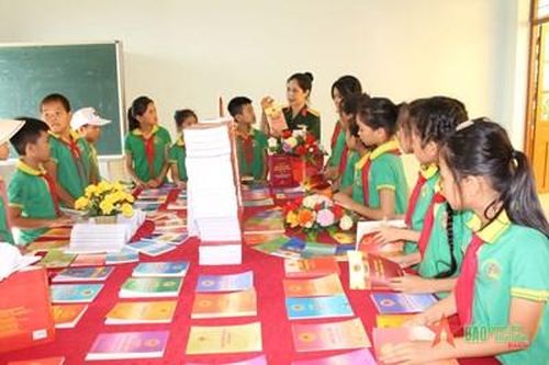Quân khu 1 phát huy vai trò nòng cốt trong tuyên truyền, vận động nhân dân chấp hành pháp luật tại cơ sở