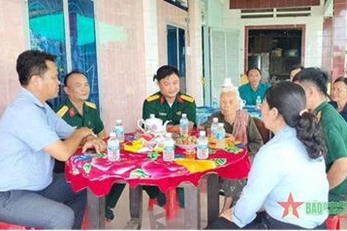 Lực lượng vũ trang tỉnh Long An tổ chức nhiều hoạt động tri ân gia đình chính sách