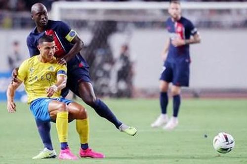 Ronaldo tịt ngòi, Al-Nassr hòa giao hữu với PSG