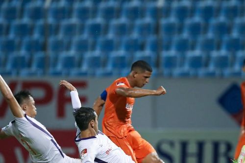 Đua trụ hạng V-League 2023: Thầy trò HLV Lê Huỳnh Đức vào thế khó
