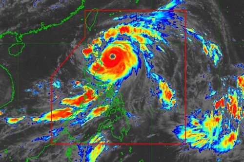 Philippines sơ tán dân tránh siêu bão Doksuri