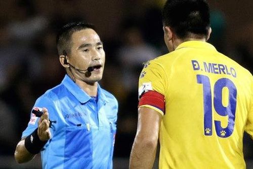 Lộ diện trọng tài VAR đầu tiên của V-League