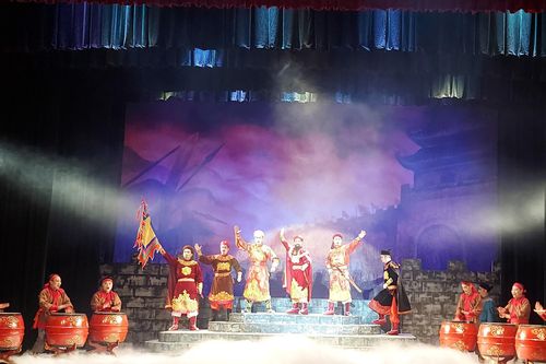 Nghịch lý chuyện khán giả trẻ mở… 'hầu bao': Từ chối, cả khi có cơ hội