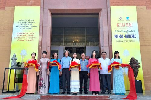 33 tác giả tham gia triển lãm giao lưu Hội họa, Điêu khắc An Giang-TPHCM