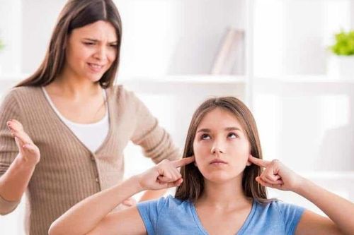 Con khủng hoảng để… lớn, chuyên gia tâm lý chỉ cách cha mẹ nên làm
