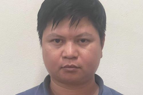 Trốn truy nã ở Hà Giang xuống Hà Nội lừa đảo thì 'sa lưới'