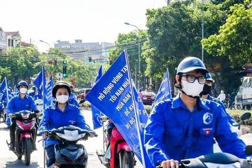 Hàng trăm người tham gia mít tinh hưởng ứng 'Ngày toàn dân phòng, chống mua bán người'
