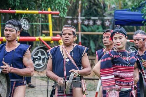 Âm vang cồng chiêng trong lễ hội cầu an của dân tộc Ba Na