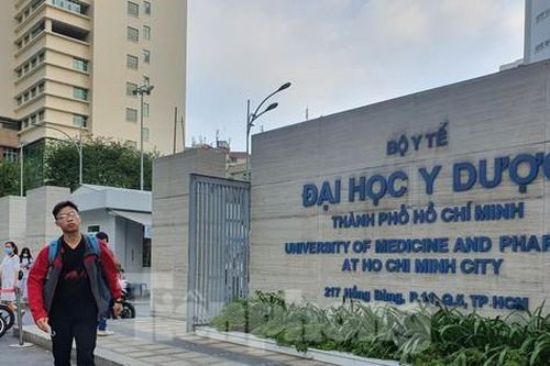Trường ĐH Y Dược TPHCM: Điểm sàn cao nhất 23,5, học phí tăng gấp đôi