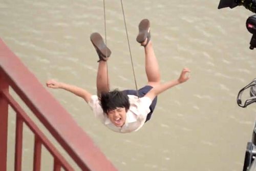 Diễn viên chính 'Đất rừng phương Nam' bị thương vẫn đòi quay tiếp cảnh nguy hiểm