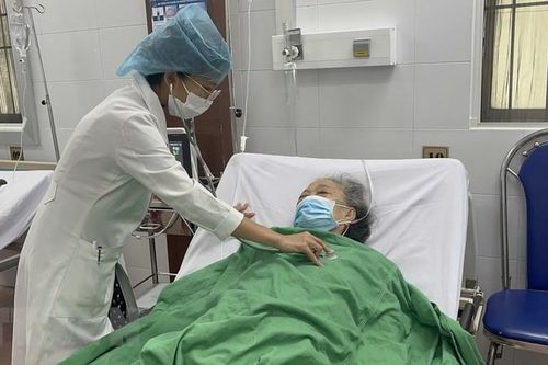 Kịp thời cứu sống một phụ nữ bị rò động mạch cảnh-xoang hang nguy hiểm