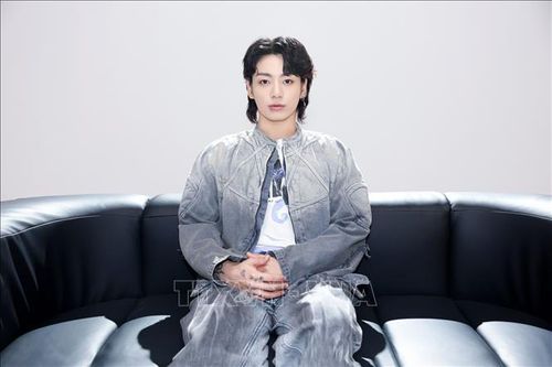 Đĩa đơn 'Seven' của Jungkook trở thành quán quân Billboard Hot 100