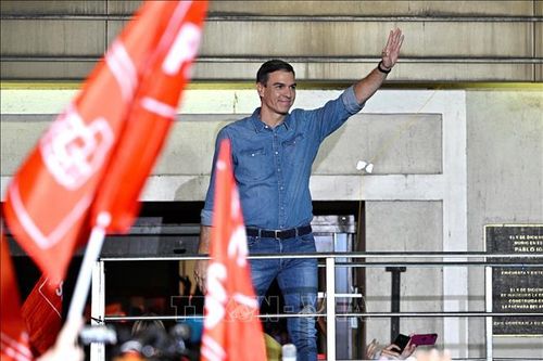 Ông Pedro Sanchez được chỉ định là Thủ tướng Tây Ban Nha tạm quyền