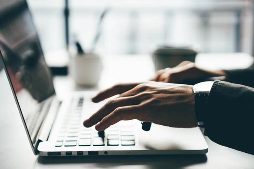 Nhân viên than phiền: 'Trí tuệ nhân tạo đang khiến công việc của chúng tôi tăng gấp đôi'