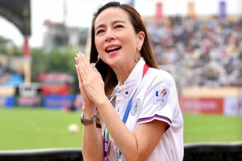 Nữ tỷ phú Thái Lan tiếp tục ghi điểm khi ngợi ca tuyển nữ Philippines