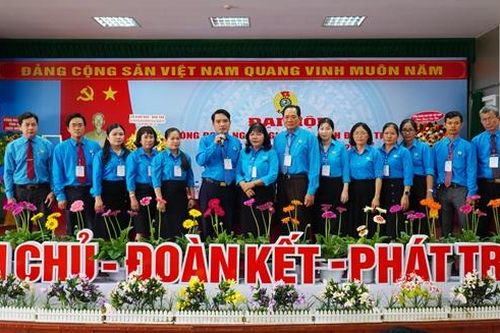 Đồng chí Phạm Võ Đức Trung tái đắc cử chức Chủ tịch Công đoàn ngành Giáo dục tỉnh khóa XI