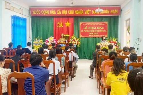 Mang Yang: Phỏng vấn tuyển dụng 12 công chức cấp xã
