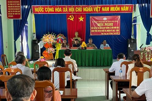 Cử tri xã Yang Trung phản ánh nhiều vấn đề về đời sống