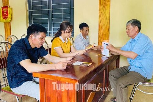 Chi bộ tích cực 'xây' và 'chống'