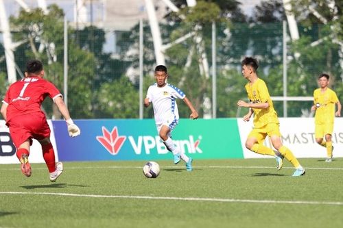 U15 Huế lại thua đậm