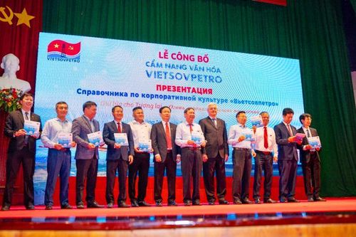 Vietsovpetro công bố Cẩm nang Văn hóa