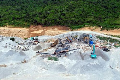 Xác định chi phí thuế tài nguyên, phí bảo vệ môi trường và phí cấp quyền khai thác trong đơn giá VLXD