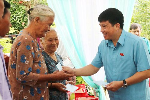 Đoàn giám sát của Quốc hội về các Chương trình mục tiêu quốc gia làm việc với huyện Trà Cú, tỉnh Trà Vinh