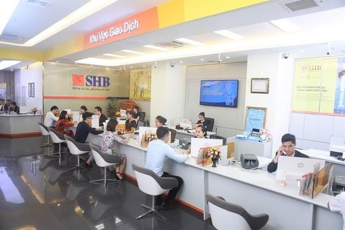 Dồn dập phát hành cổ phiếu để trả cổ tức, ngân hàng gia tăng bộ đệm rủi ro