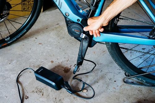 Nguyên nhân và biện pháp phòng tránh cháy nổ xe điện