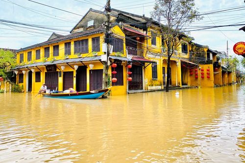 Hội An lắp camera thông minh, giúp cảnh báo lũ lụt trong phố cổ