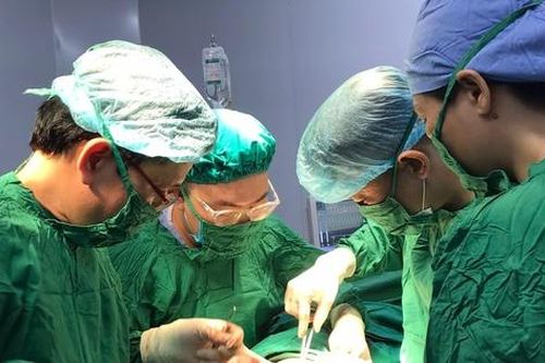 Bệnh viện Trẻ em Hải Phòng mổ cấp cứu thành công 2 ca là chị em ruột trong vụ tai nạn giao thông nghiêm trọng