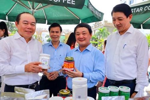 Cần sự liên kết của '4 nhà' để đưa dược liệu Việt Nam từng bước ra thế giới