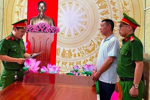 Bắt cặp vợ chồng lừa đảo hơn 15 tỷ đồng vì tin người nước ngoài