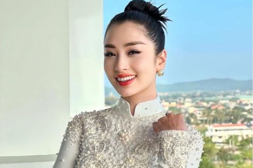 Thu Hằng Bolero thỏa sức sáng tạo trên nền tảng trực tuyến