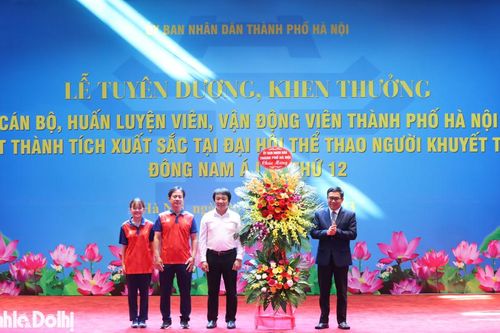 Hà Nội khen thưởng hơn 1,3 tỷ đồng cho HLV, VĐV người khuyết tật