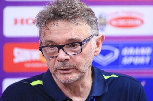 HLV Troussier dự lễ bốc thăm vòng loại World Cup 2026 và ASIAN Cup 2027