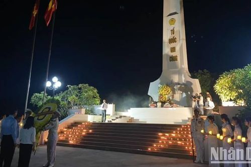Thắp nến tri ân các Anh hùng liệt sĩ tại 85 nghĩa trang ở Quảng Bình