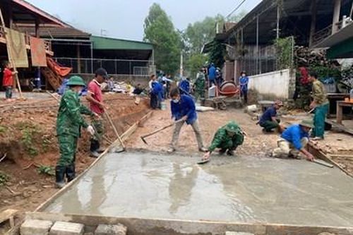Thắm tình quân dân nơi biên giới