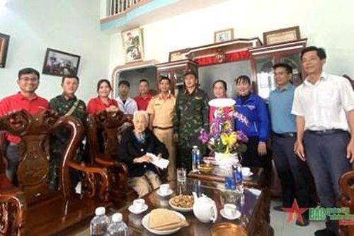Tri ân trong Chiến dịch 'Hành quân xanh' của tuổi trẻ LLVT tỉnh Lâm Đồng