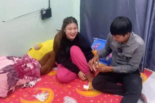 Lộc Fuho mua nhẫn kim cương tặng vợ, tiết lộ giá trị 'gây sốc'