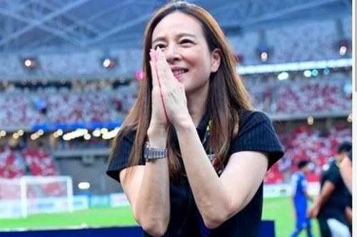 Madam Pang ngợi khen tuyển nữ Philippines