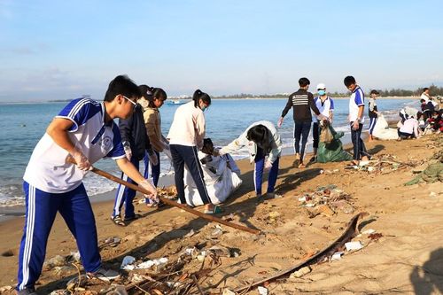 Chuyện 'tử tế' ở cửa biển