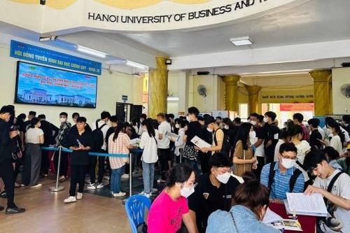 Trường Đại học Kinh doanh và Công nghệ Hà Nội thông báo xét tuyển đại học chính quy Khóa 28 năm 2023