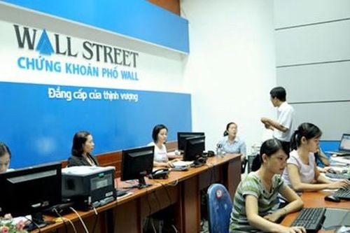 Ba công ty chứng khoán bị phạt gần 1 tỷ đồng